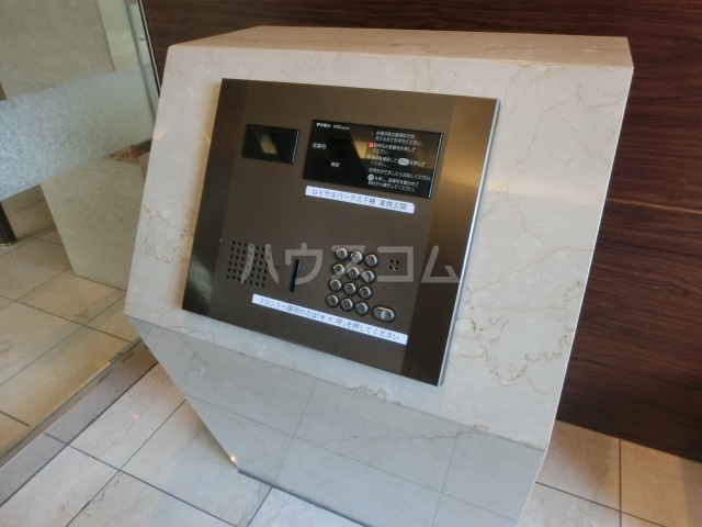 22/29 エントランス