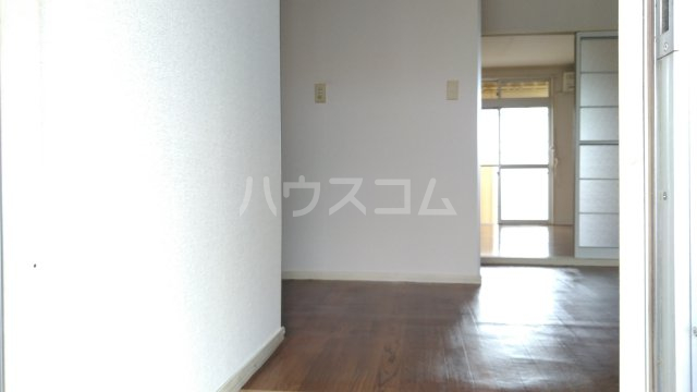 13/28 玄関