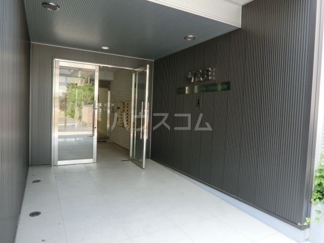 22/25 エントランス