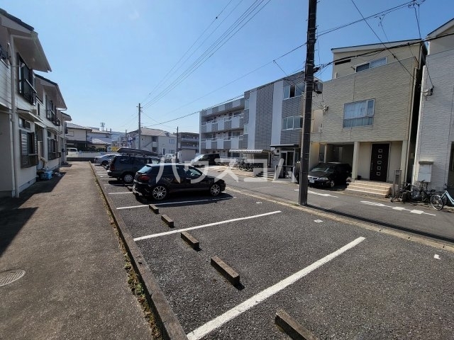 23/30 駐車場