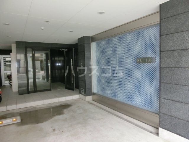 2/4 エントランス
