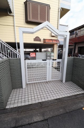 21/27 エントランス