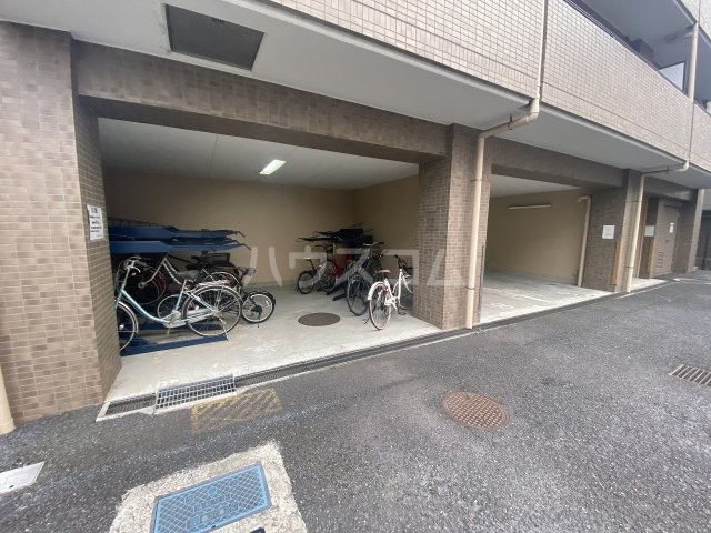 22/30 駐車場