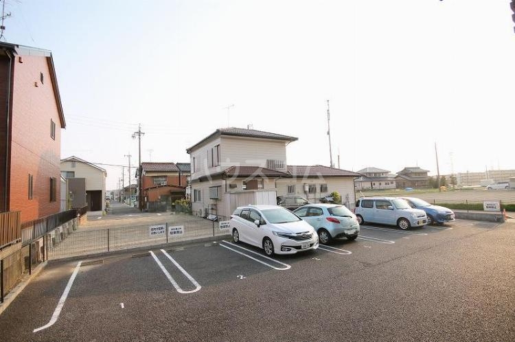 19/26 駐車場