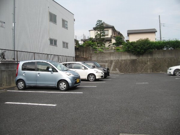 16/25 駐車場