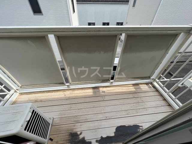 18/27 バルコニー