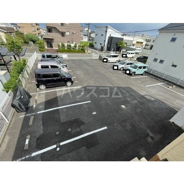 14/19 駐車場