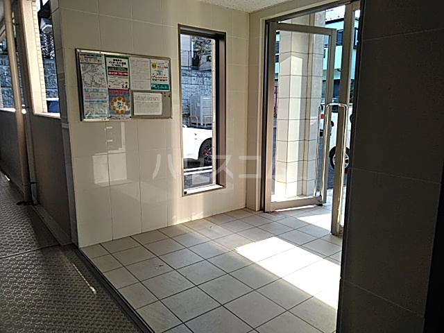 3/7 エントランス