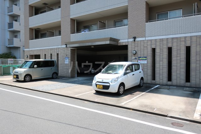 22/30 駐車場