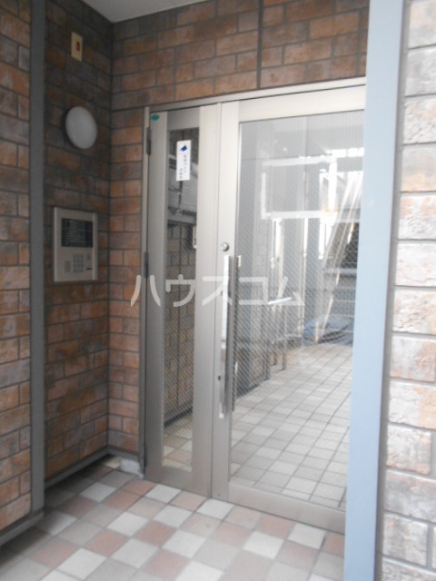 19/29 エントランス