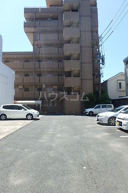 22/30 駐車場