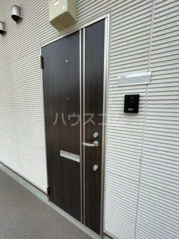 18/28 エントランス