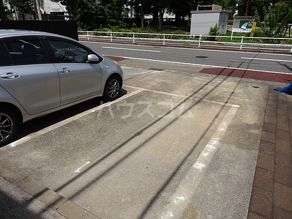 14/20 駐車場