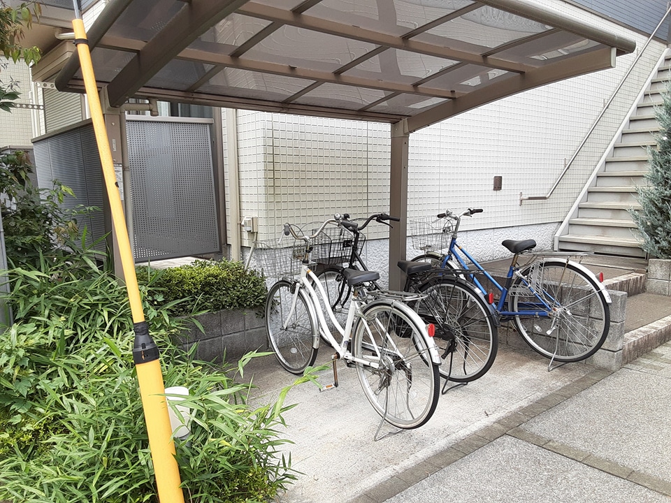 24/30 エントランス