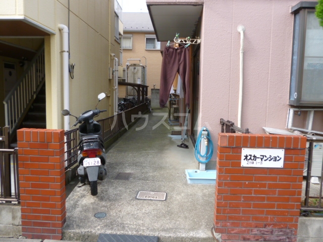 16/25 エントランス