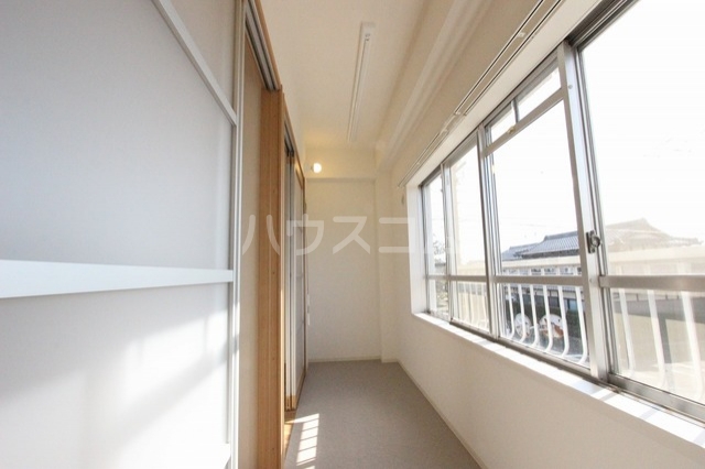 18/26 バルコニー
