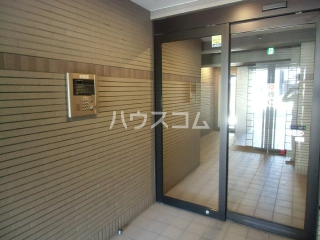 14/17 エントランス