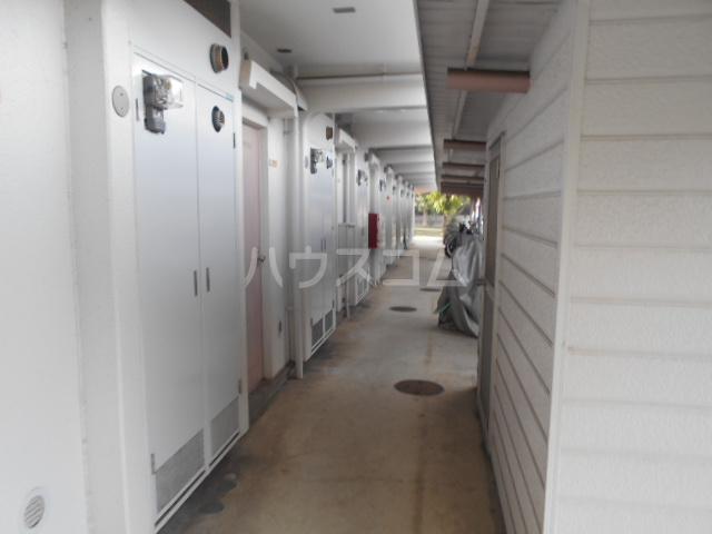 22/30 エントランス