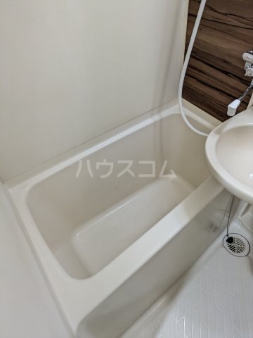 13/30 浴室