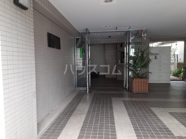 2/5 エントランス