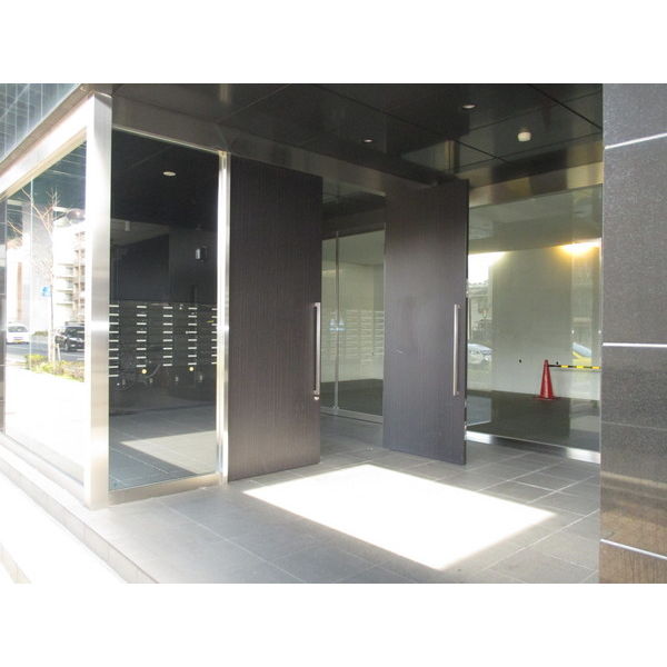 14/22 エントランス