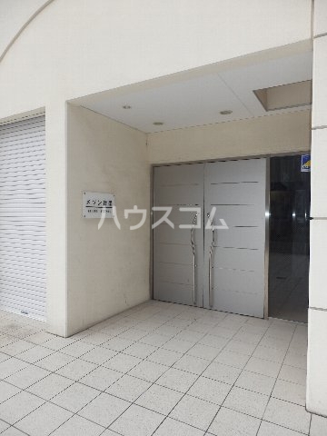 17/27 エントランス