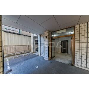 15/22 エントランス