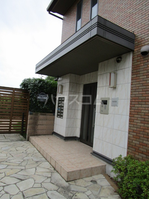 22/29 エントランス