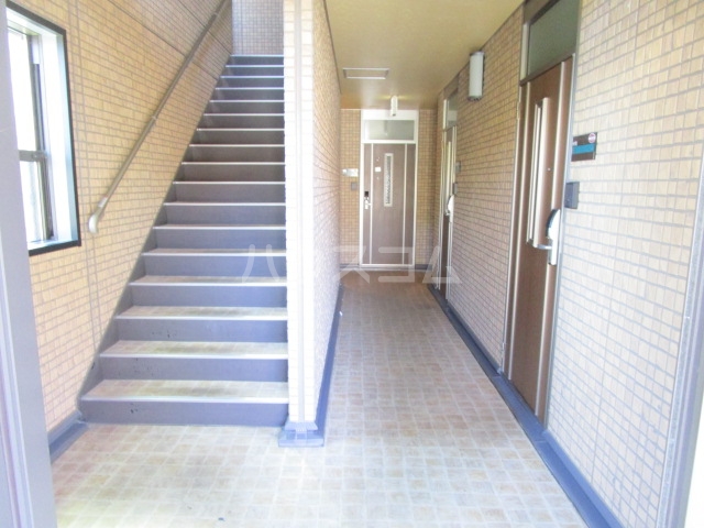 29/30 エントランス