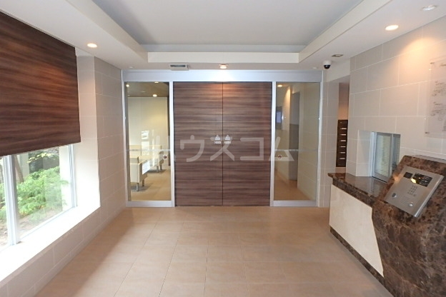 20/28 エントランス