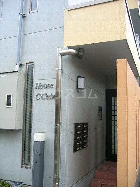 22/30 エントランス