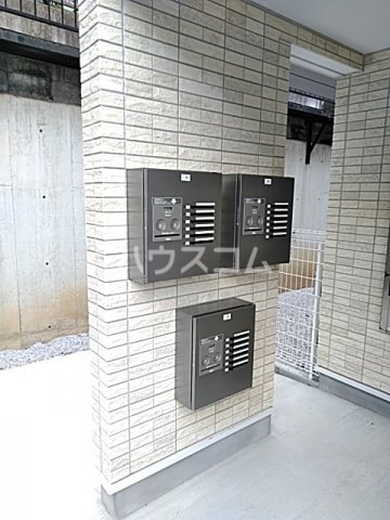 23/30 エントランス