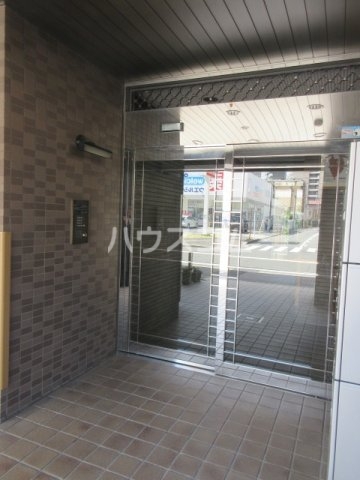 21/29 エントランス