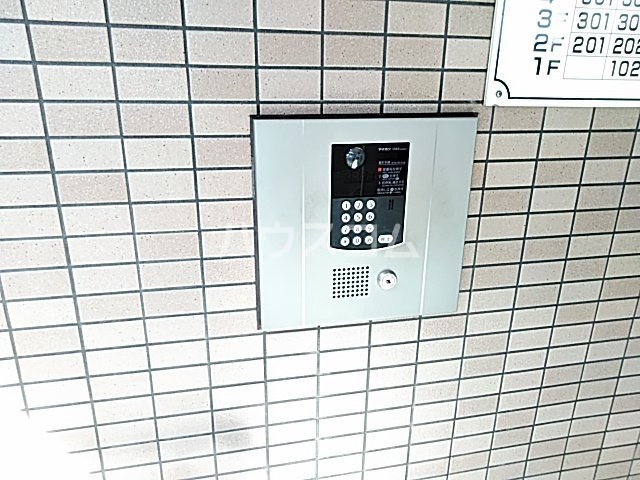 17/24 エントランス