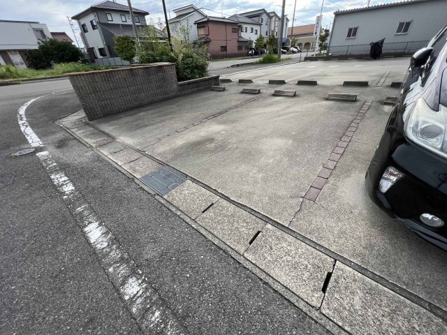 25/30 駐車場