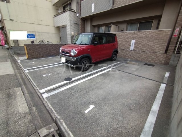 22/30 駐車場