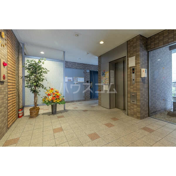 14/21 エントランス