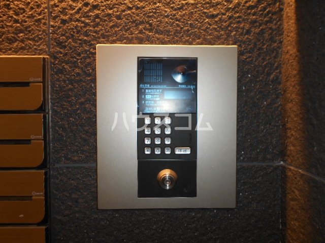 15/20 エントランス