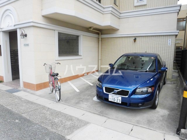 17/25 駐車場