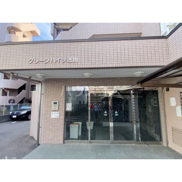 17/25 エントランス