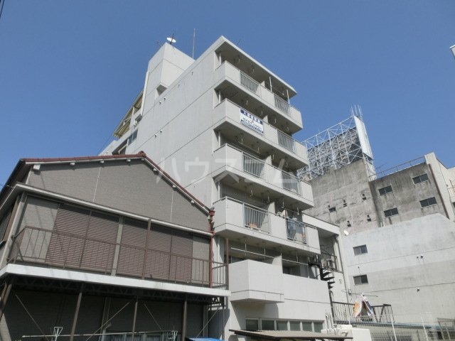 15/18 エントランス