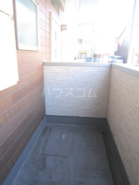 18/27 バルコニー