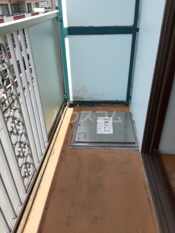 15/28 バルコニー