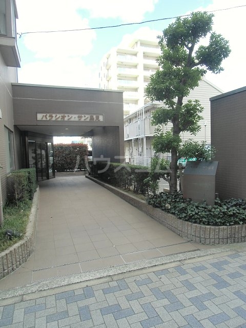 22/30 エントランス