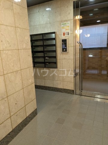 25/30 エントランス