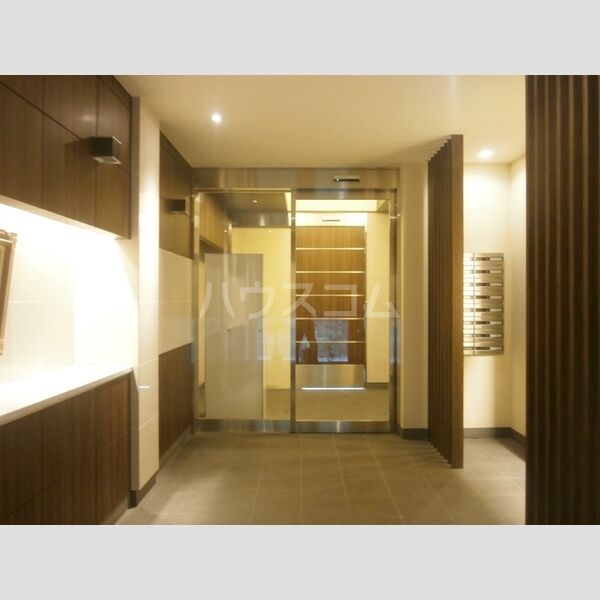 13/20 エントランス