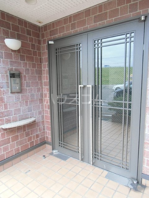 15/16 エントランス