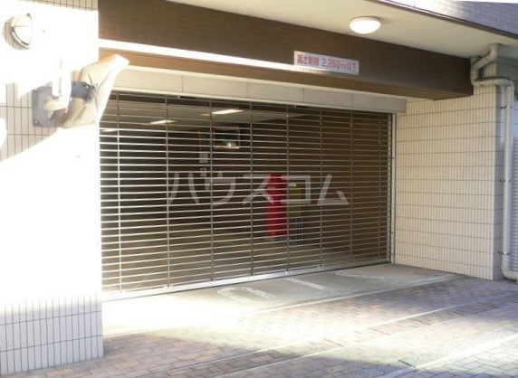 14/17 エントランス