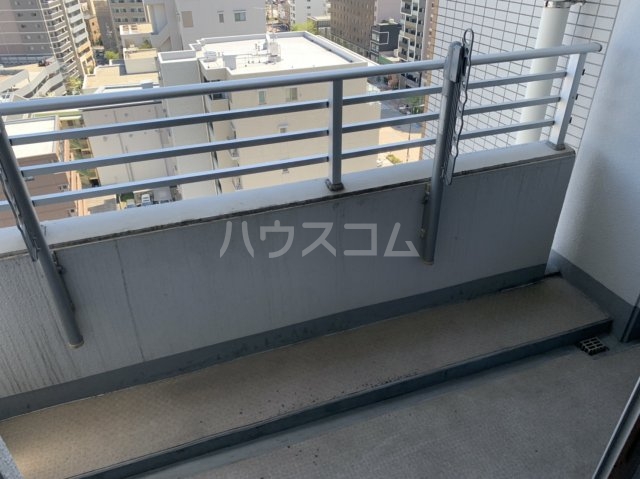 21/30 バルコニー