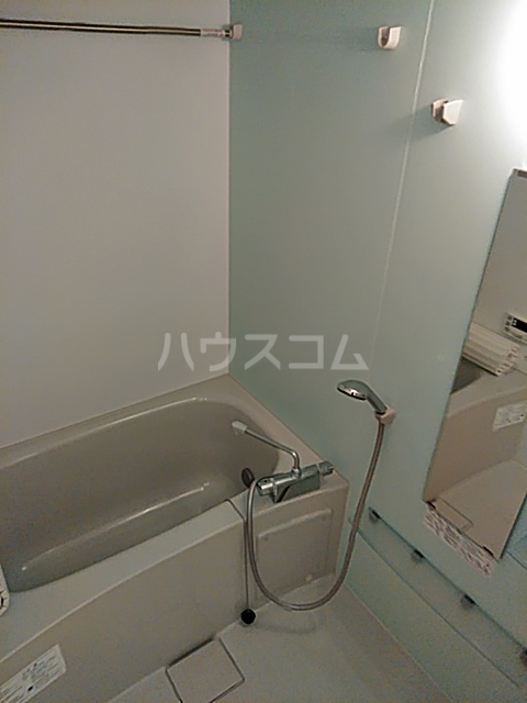 13/30 浴室